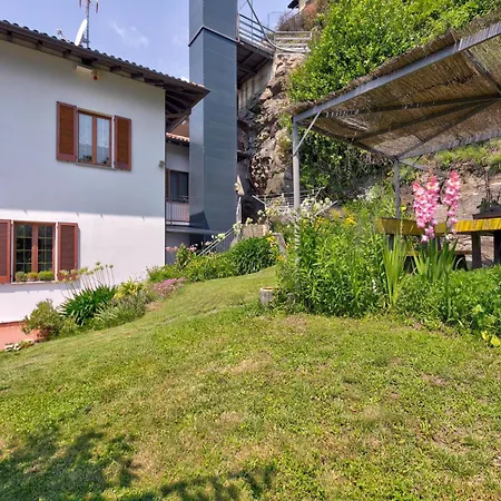 Wonderful Flat With Swimming Pool, Lift And Garden Gravedona