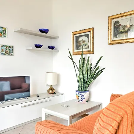 Apartment Wonderful Flat With Swimming Pool, Lift And Garden Gravedona